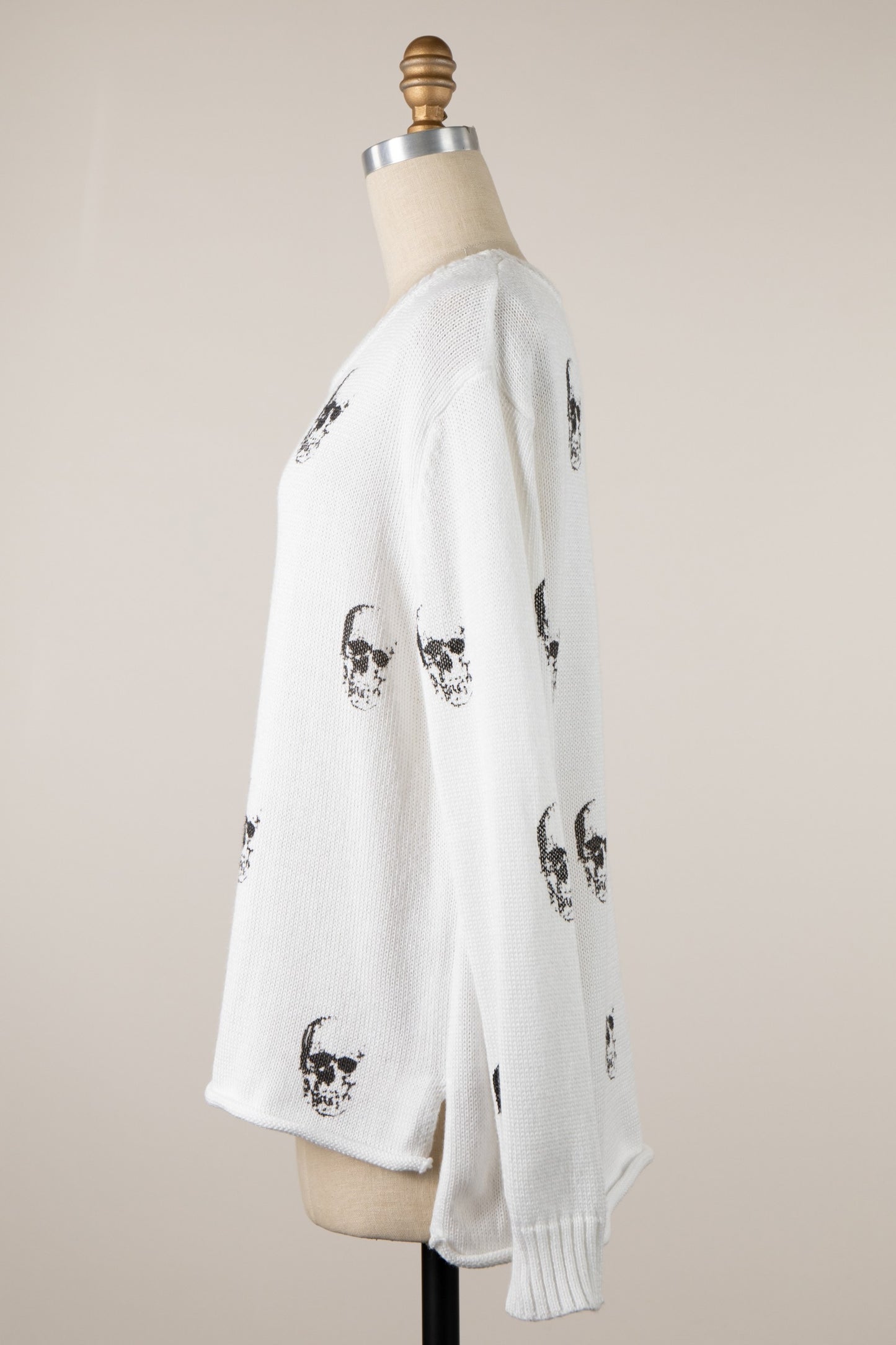 Lightweight Skull Print Sweater
