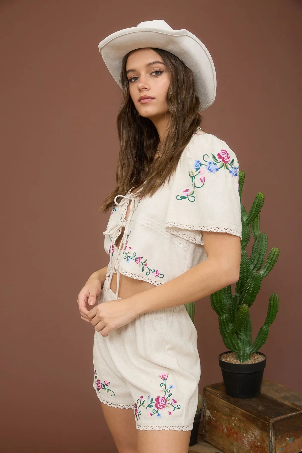 High Waist Floral Embroidery Shorts