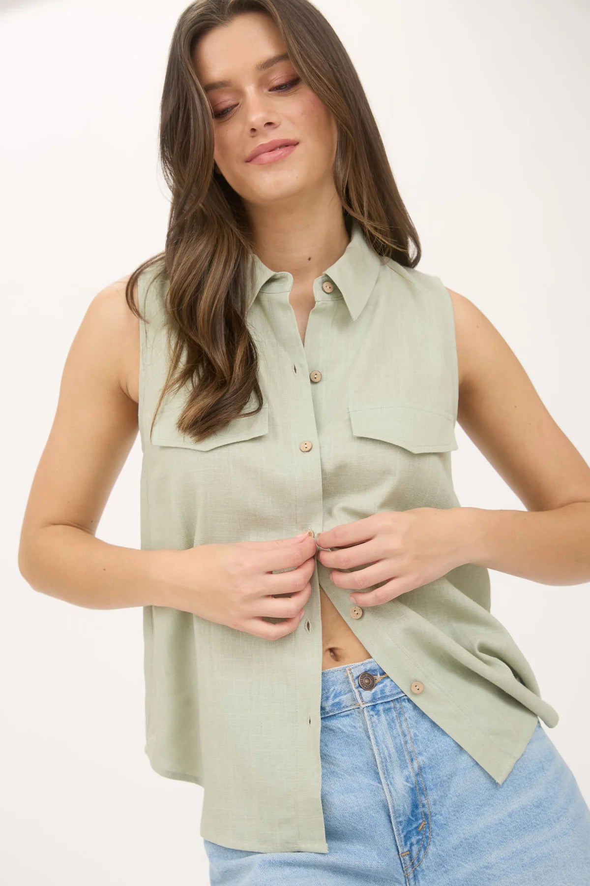 Collared Sleeveless Top
