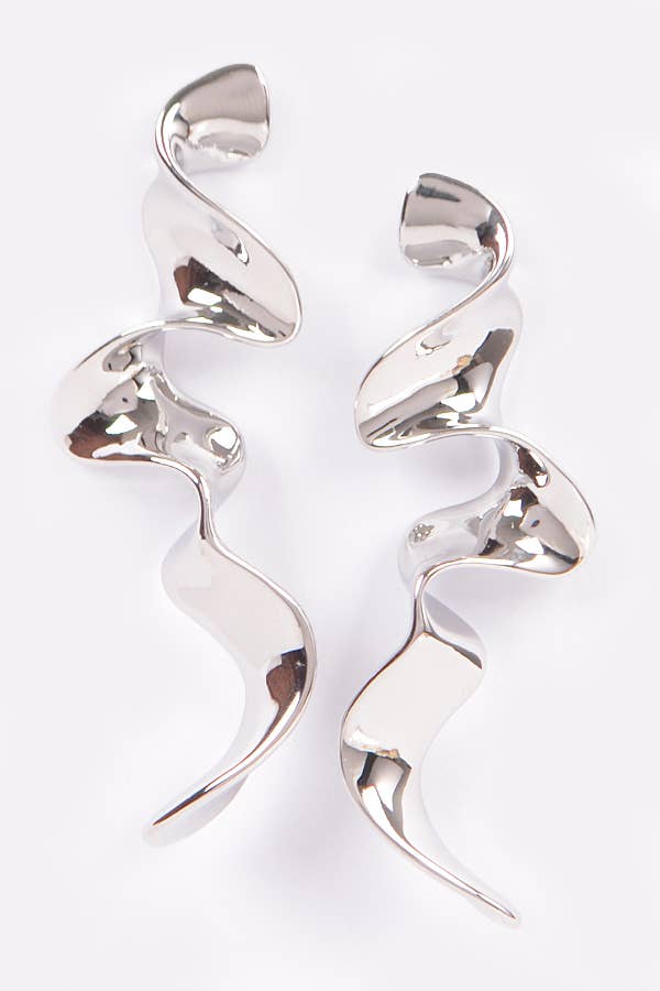 Elegant Wavy Earrings