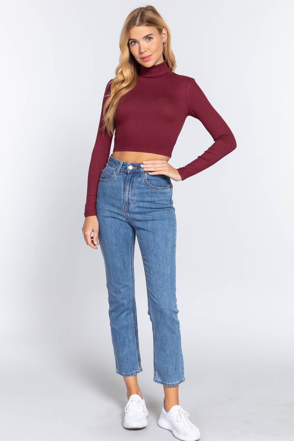 Essential Ribbed Cropped Turtle Neck