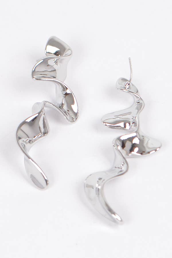 Elegant Wavy Earrings