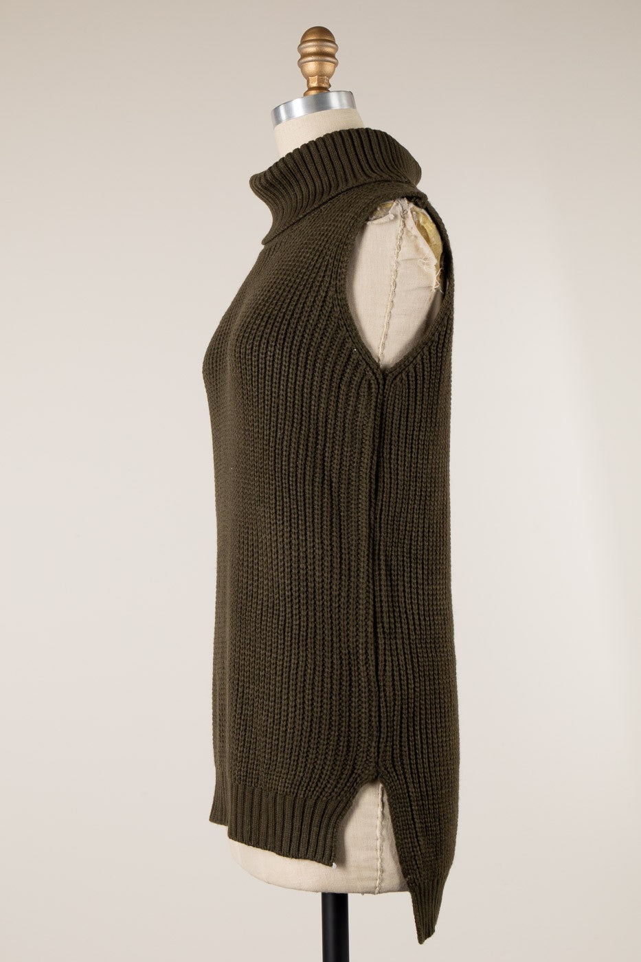 Turtleneck High-Low Cable Knit Vest