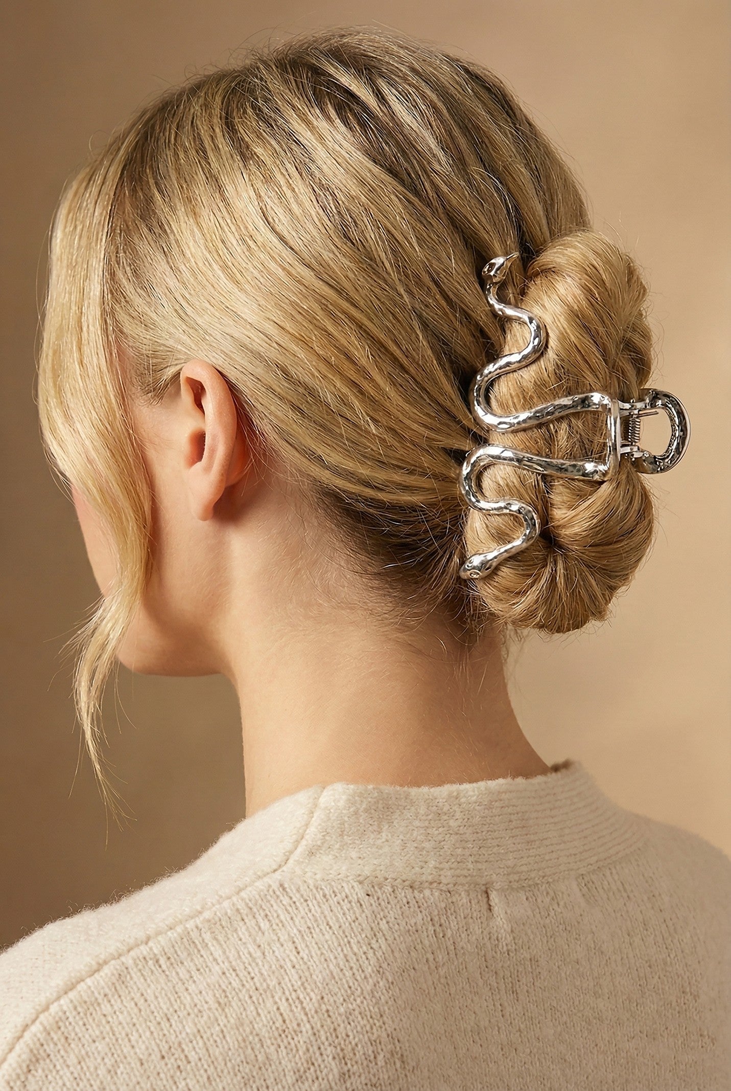 Wavy Metal Snake Claw Clip