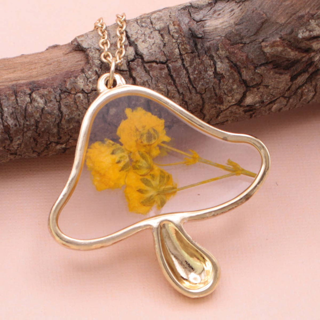 Vintage Toadstool Dried Flower Necklace