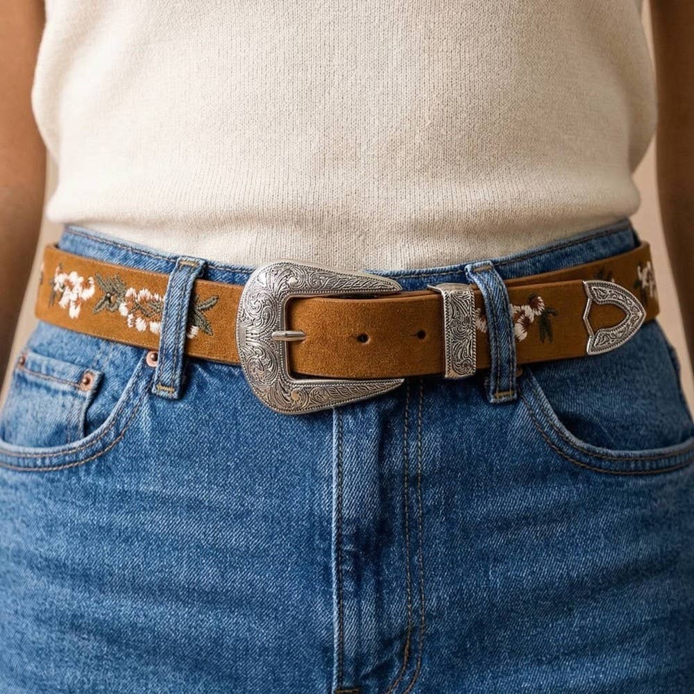 Etched Buckle Flower Embroidered Belt