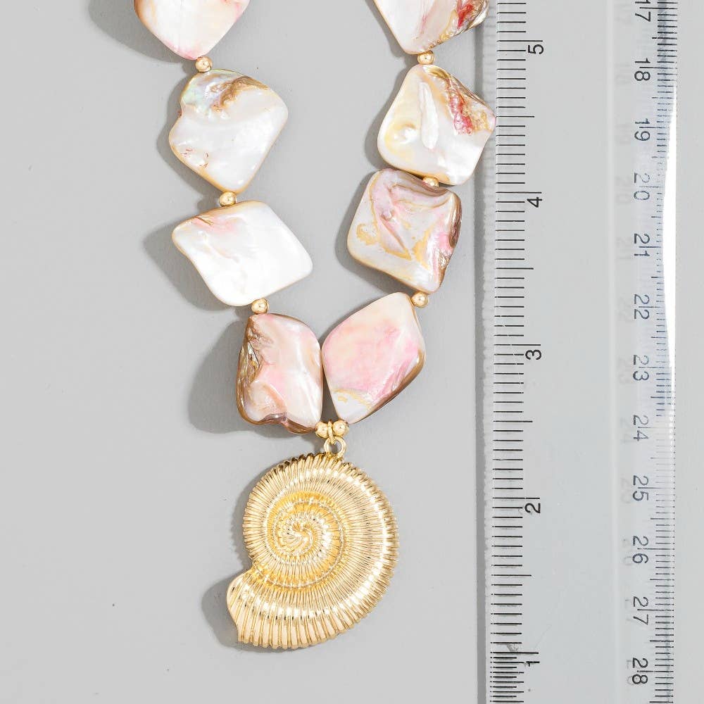 Seashell Pendant Necklace