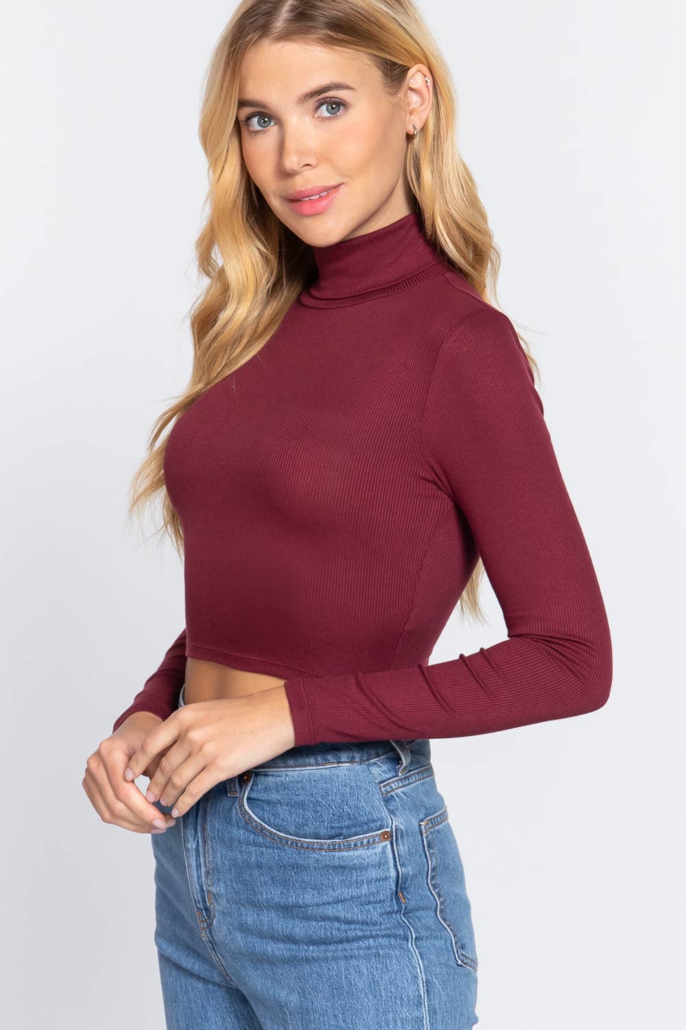 Essential Ribbed Cropped Turtle Neck