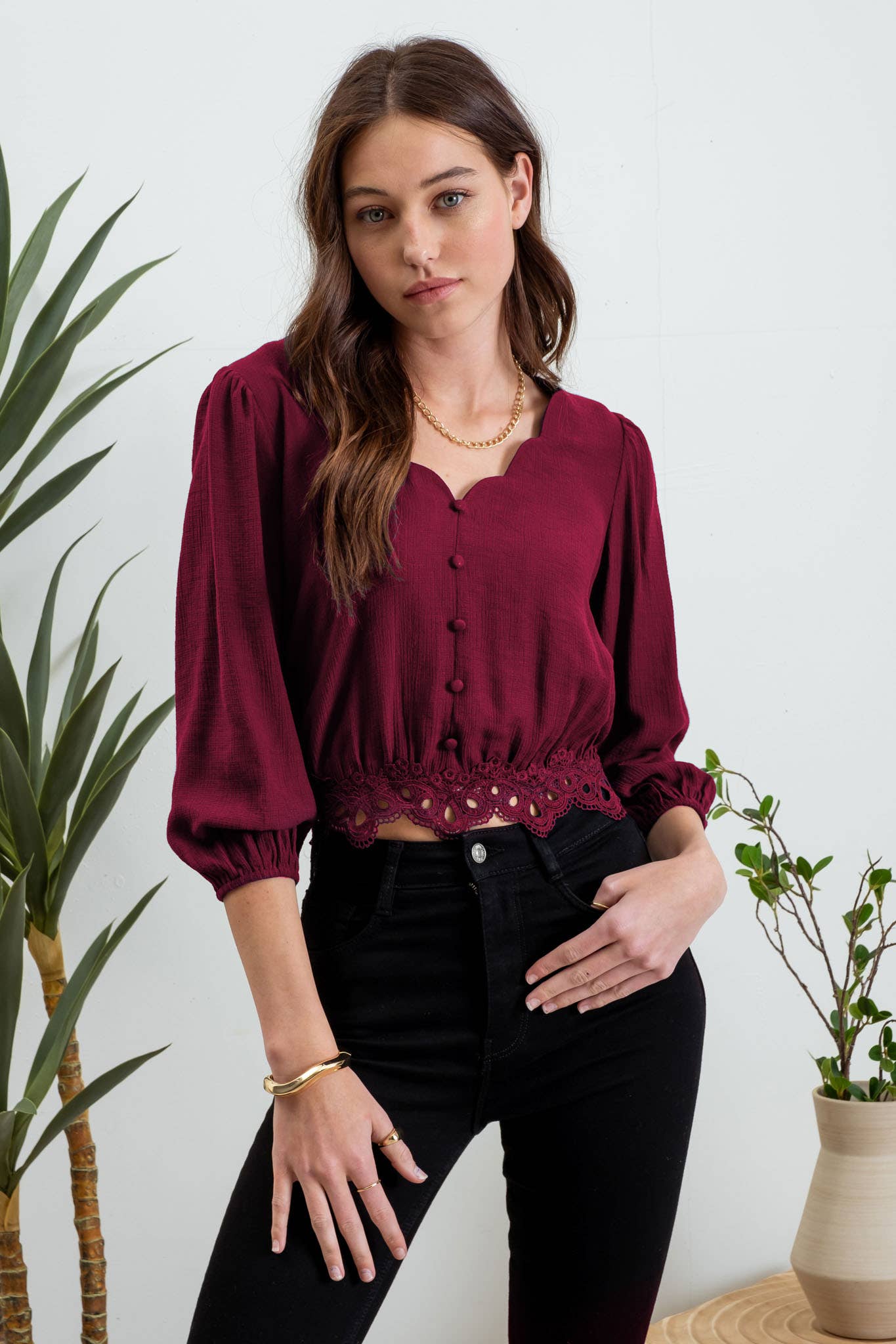 3/4 Sleeve Scalloped Top