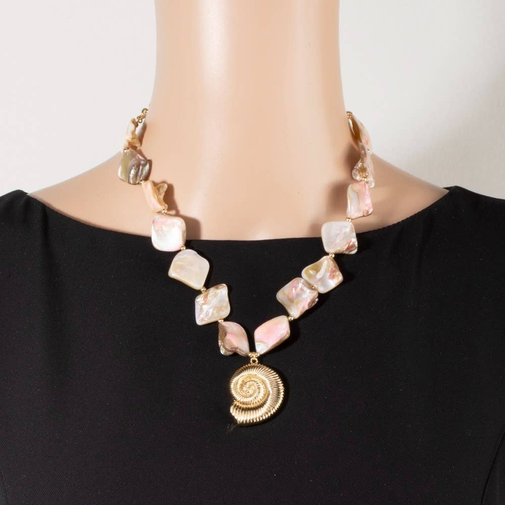 Seashell Pendant Necklace