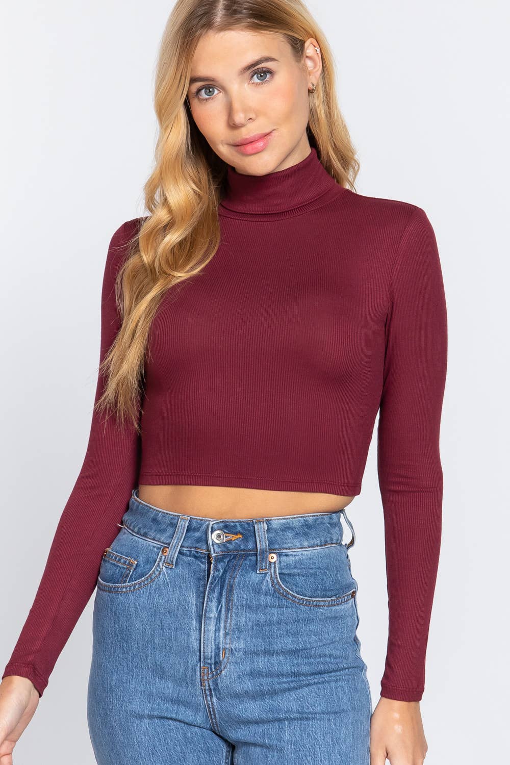 Essential Ribbed Cropped Turtle Neck