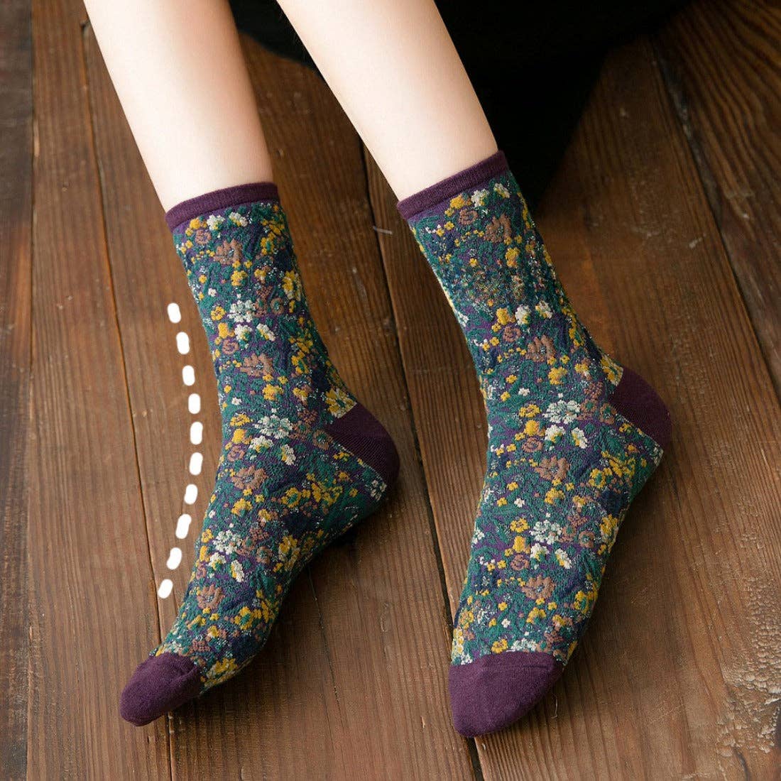 3D Floral Pattern Mid-Calf Socks